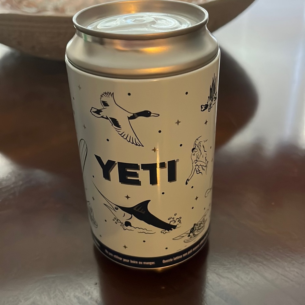 Yeti stash can